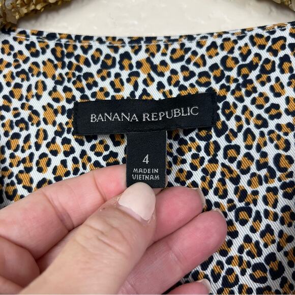 Banana Republic • Leopard Print Wrap Jumpsuit - Picture 8 of 15